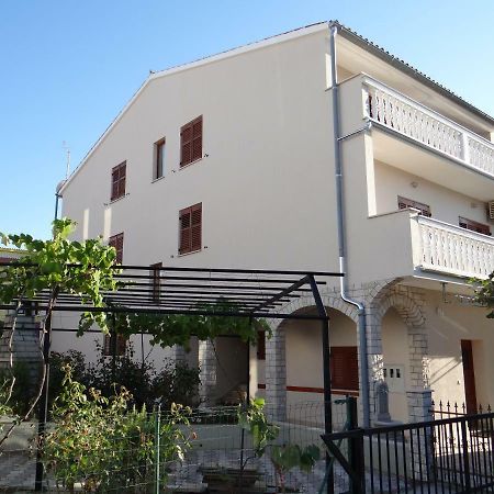 Apartment Mira Pula Luaran gambar