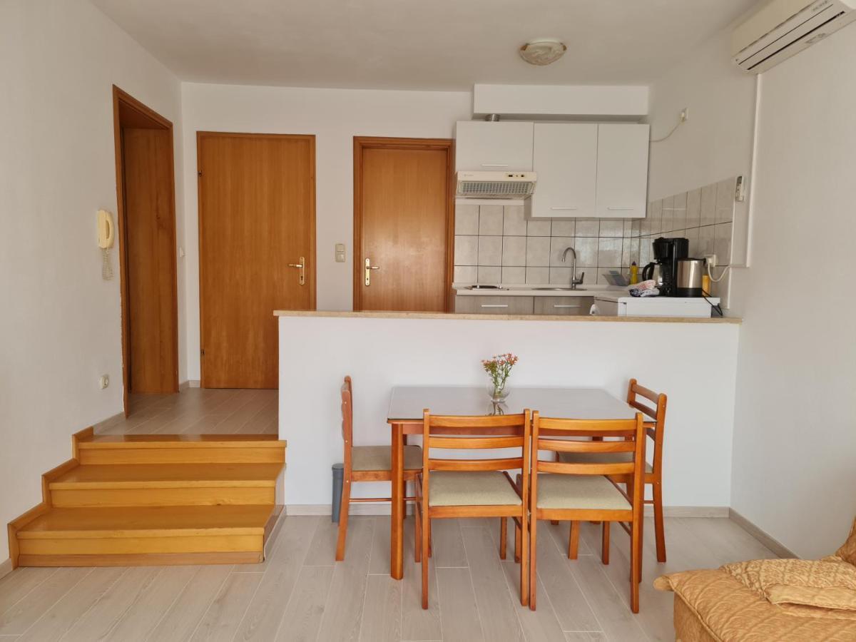 Apartment Mira Pula Luaran gambar