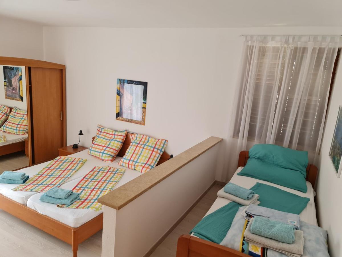 Apartment Mira Pula Luaran gambar