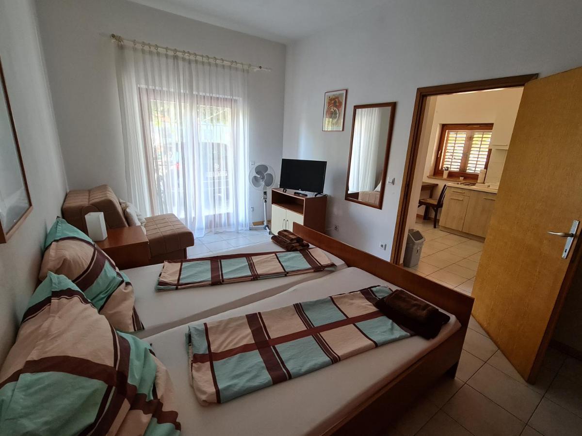 Apartment Mira Pula Luaran gambar