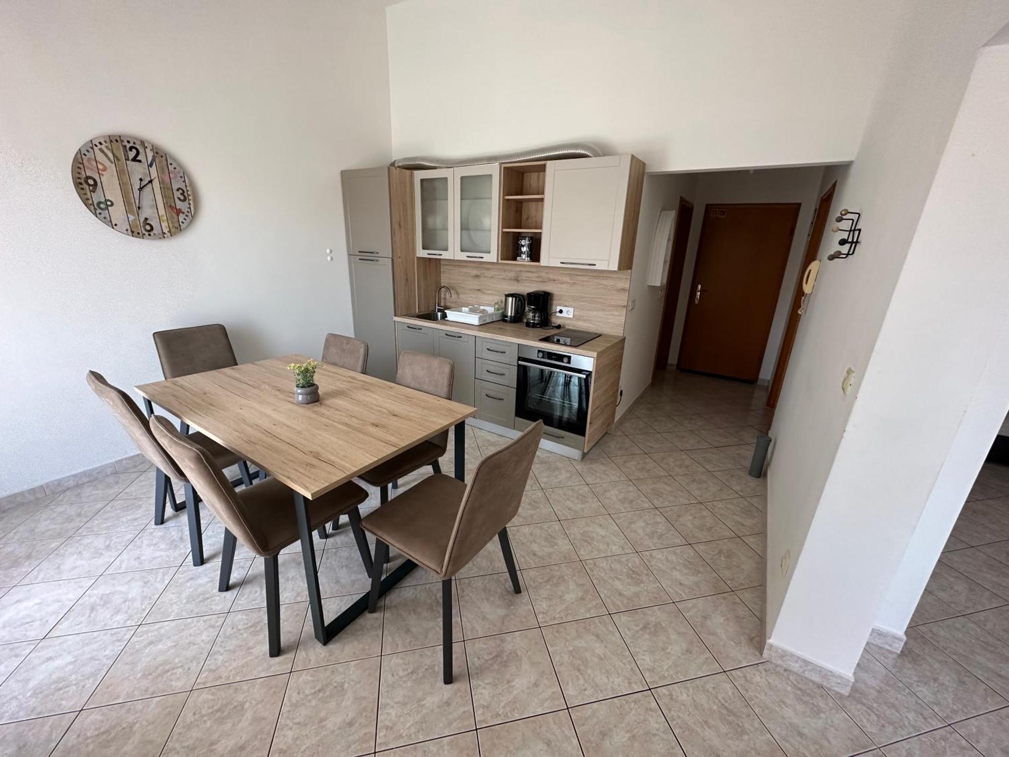 Apartment Mira Pula Luaran gambar