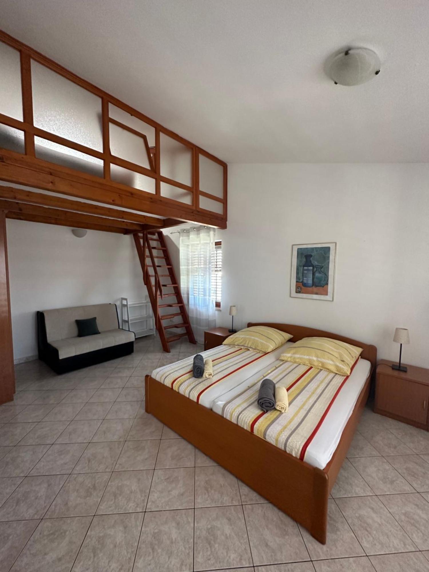 Apartment Mira Pula Luaran gambar