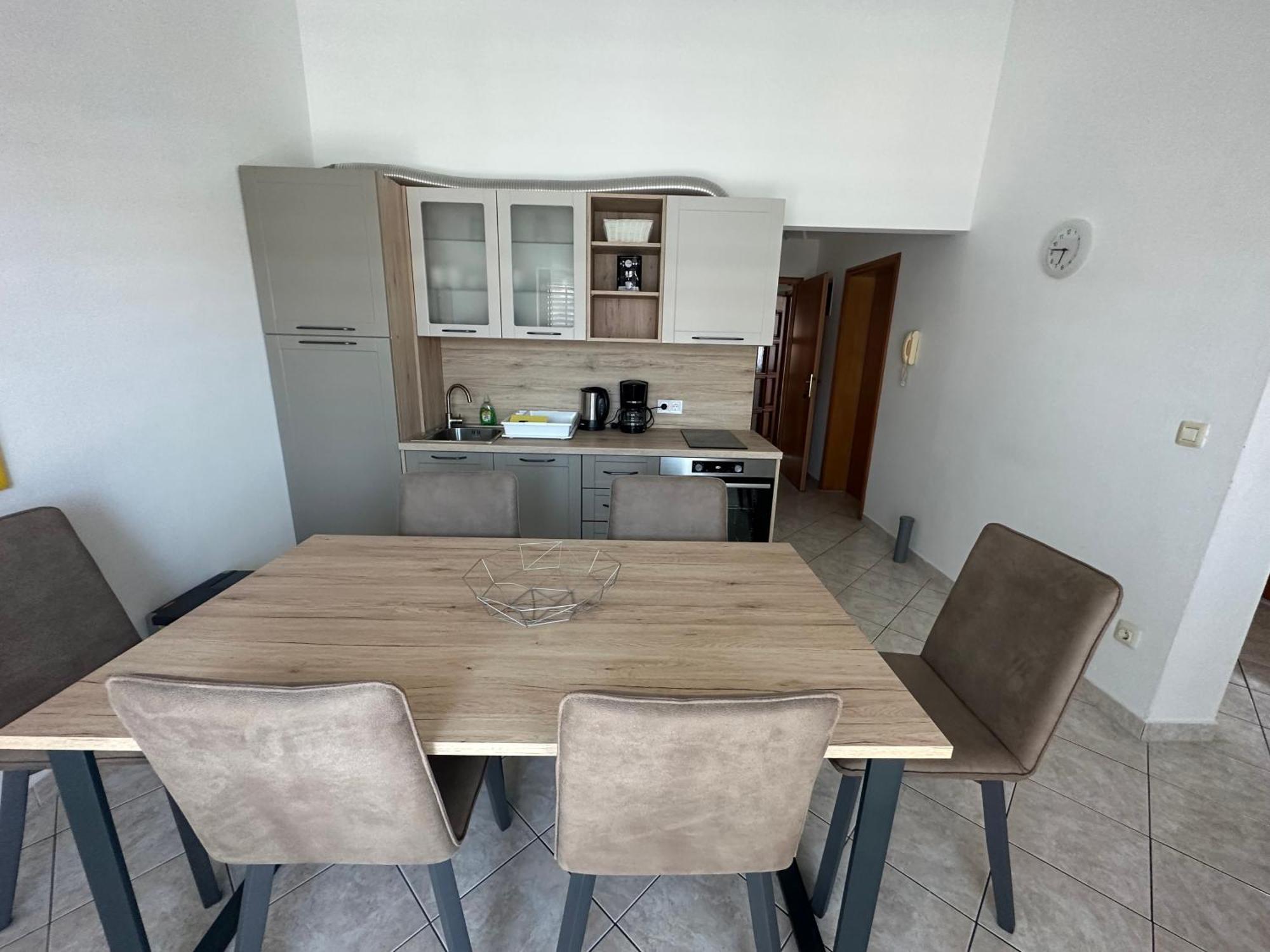 Apartment Mira Pula Luaran gambar