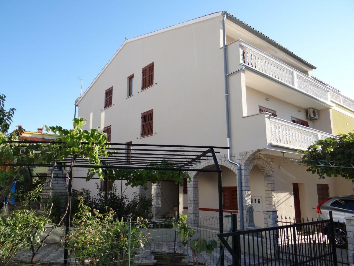 Apartment Mira Pula Luaran gambar