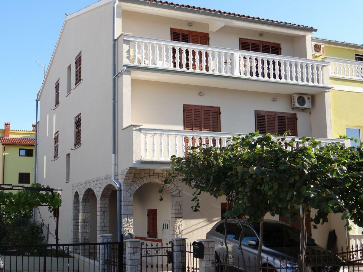 Apartment Mira Pula Luaran gambar